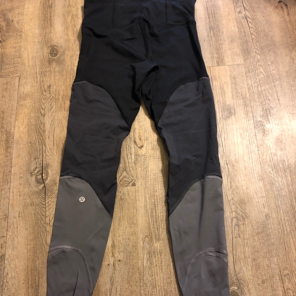 Lululemon leggings size 6 . RARE